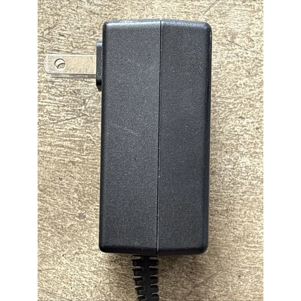 Phihong PSC10A-050 Switching Power Supply 100-240V 0.3A 50-60HZ DC 5V 2A Adapter